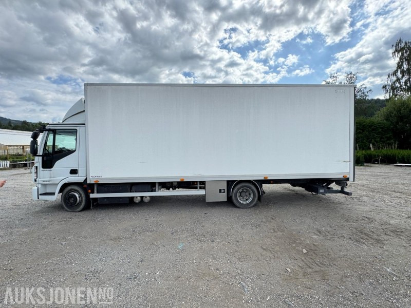 2019 Iveco Eurocargo skapbil med varme og kjøl i skap / 43126 km - Autocarro furgonato: foto 2 2019 Iveco Eurocargo skapbil med varme og kjøl i skap / 43126 km - Autocarro furgonato: foto 2