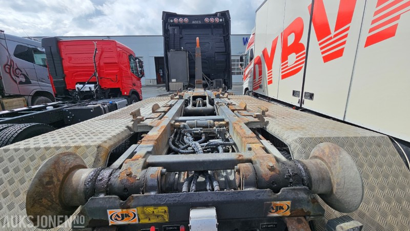 Autocarro scarrabile 2020 Volvo 540 8x4 Brøyterigget krokbil med AJK påbygg: foto 19