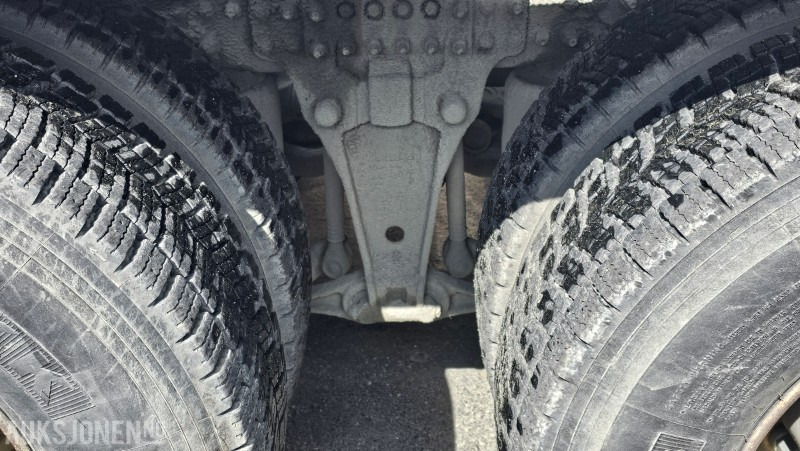 Autocarro scarrabile 2020 Volvo 540 8x4 Brøyterigget krokbil med AJK påbygg: foto 11