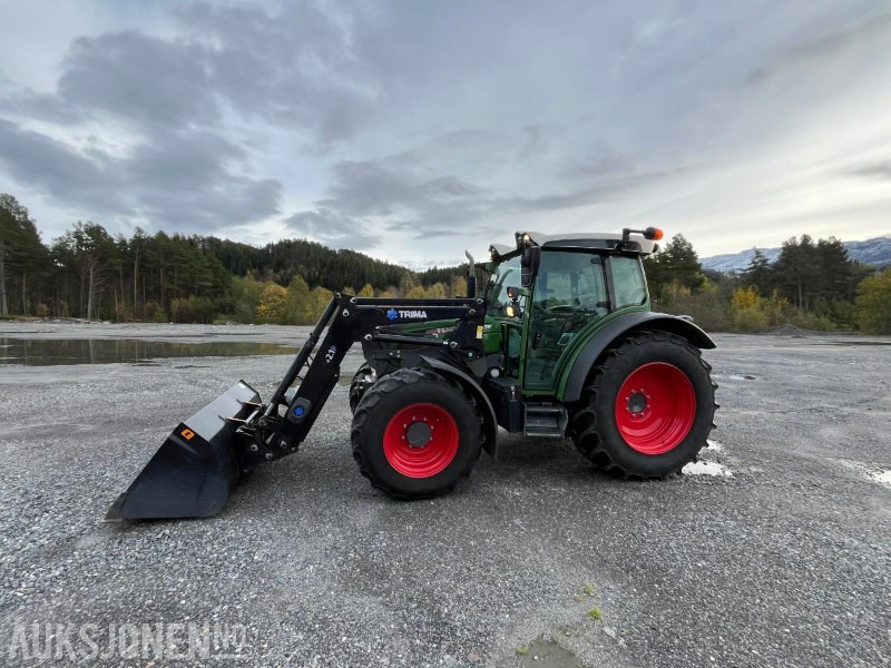 2021 Fendt 211 Vario med Trima frontlaster, hydraulisk toppstag, triangel og skuffe - Trattore: foto 2 2021 Fendt 211 Vario med Trima frontlaster, hydraulisk toppstag, triangel og skuffe - Trattore: foto 2