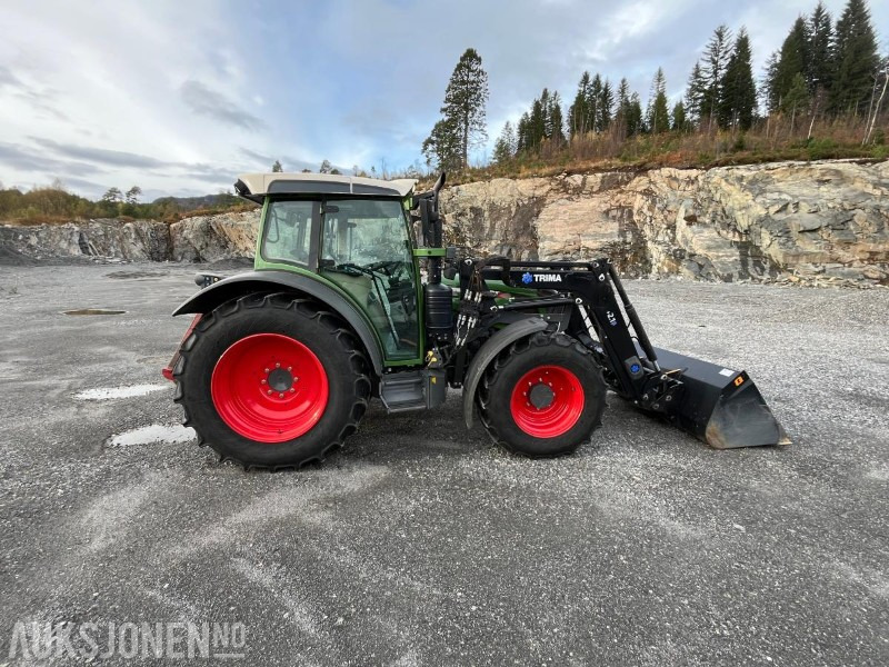 2021 Fendt 211 Vario med Trima frontlaster, hydraulisk toppstag, triangel og skuffe - Trattore: foto 3 2021 Fendt 211 Vario med Trima frontlaster, hydraulisk toppstag, triangel og skuffe - Trattore: foto 3
