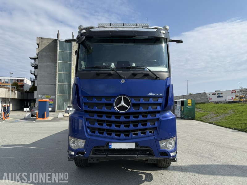 2021 Mercedes-Benz Arocs 3263 8x4 tridem tippbil - Autocarro ribaltabile: foto 2 2021 Mercedes-Benz Arocs 3263 8x4 tridem tippbil - Autocarro ribaltabile: foto 2