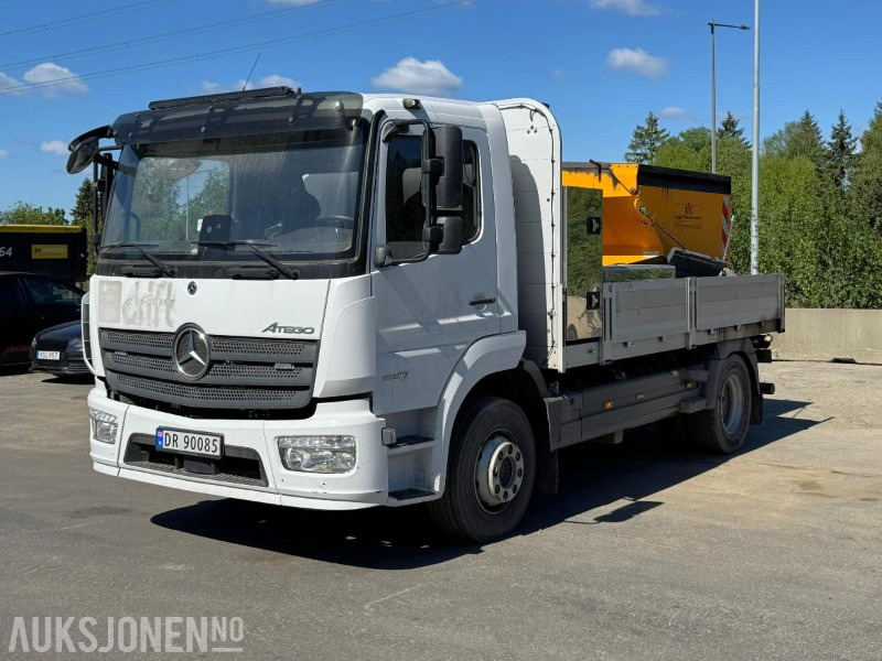 2021 Mercedes-Benz Atego 1530 lappebil/asfaltcontainer/hengsrød plan/adaptiv cruisecontrol/kamera - Autocarro con pianale/ Cassone fisso: foto 1 2021 Mercedes-Benz Atego 1530 lappebil/asfaltcontainer/hengsrød plan/adaptiv cruisecontrol/kamera - Autocarro con pianale/ Cassone fisso: foto 1