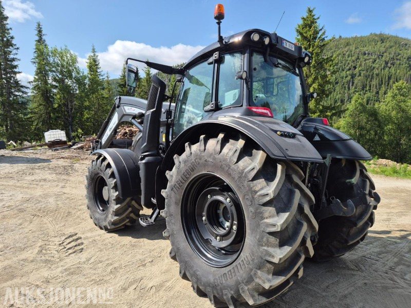 2021 Valtra T 234 VERSU med laster og front hydraulikk / PTO - Trattore: foto 3 2021 Valtra T 234 VERSU med laster og front hydraulikk / PTO - Trattore: foto 3