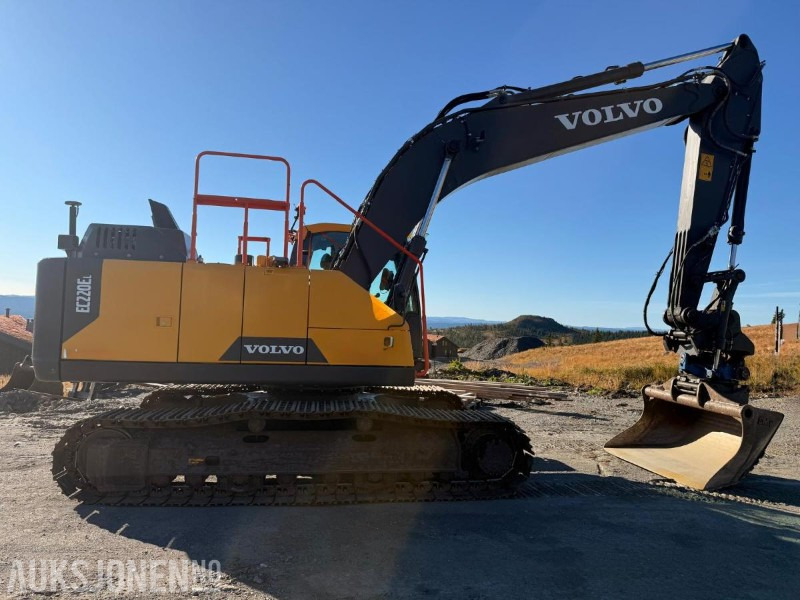 2022 Volvo EC220ELL - SMP TILTROTATOR-GPS-SERVICEHISTORIKK - 3013T - Escavatore: foto 3 2022 Volvo EC220ELL - SMP TILTROTATOR-GPS-SERVICEHISTORIKK - 3013T - Escavatore: foto 3