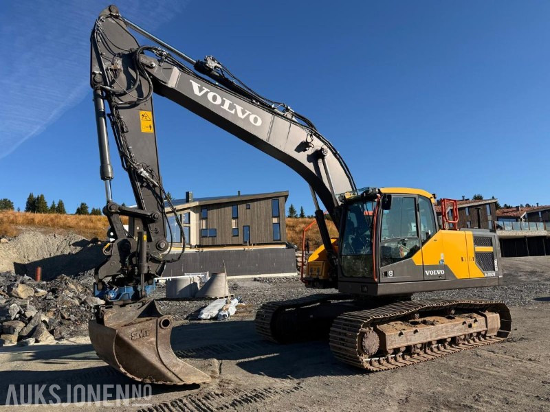 2022 Volvo EC220ELL - SMP TILTROTATOR-GPS-SERVICEHISTORIKK - 3013T - Escavatore: foto 1 2022 Volvo EC220ELL - SMP TILTROTATOR-GPS-SERVICEHISTORIKK - 3013T - Escavatore: foto 1