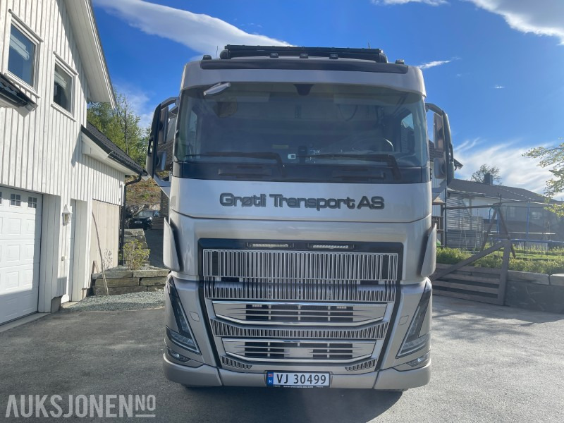 2022 Volvo FH16 750 8x4 Tridem – Gullavtale, Én Eier, EU-godkjent til 15.05.2026 - Autocarro ribaltabile: foto 2 2022 Volvo FH16 750 8x4 Tridem – Gullavtale, Én Eier, EU-godkjent til 15.05.2026 - Autocarro ribaltabile: foto 2