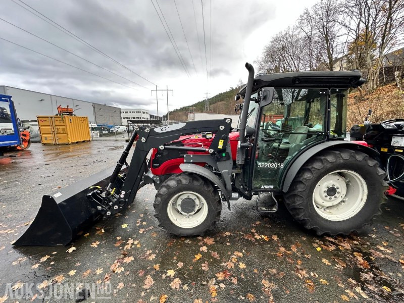 2024 Valtra F75 Traktor, m/X25S Frontlaster og Lilleseth universalskuffe, ca 70 timer - Trattore: foto 2 2024 Valtra F75 Traktor, m/X25S Frontlaster og Lilleseth universalskuffe, ca 70 timer - Trattore: foto 2