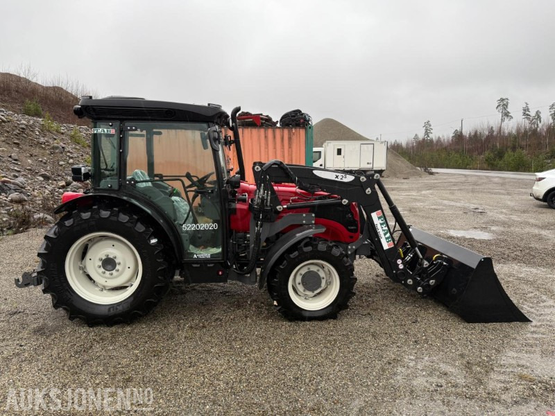 2024 Valtra F75 Traktor med frontlaster - kun 5 brukstimer! - Trattore: foto 4 2024 Valtra F75 Traktor med frontlaster - kun 5 brukstimer! - Trattore: foto 4