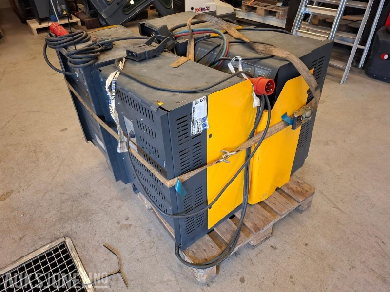 4 stk Jungheinrich batterilader til truck - Attrezzatura per Macchina da cantiere: foto 5 4 stk Jungheinrich batterilader til truck - Attrezzatura per Macchina da cantiere: foto 5