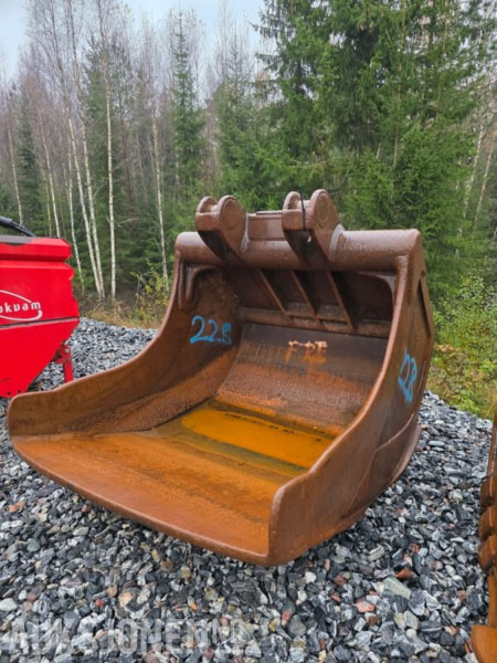 Klepp mekk renskeskuffe KM3 feste - Attrezzatura per Macchina da cantiere: foto 2 Klepp mekk renskeskuffe KM3 feste - Attrezzatura per Macchina da cantiere: foto 2