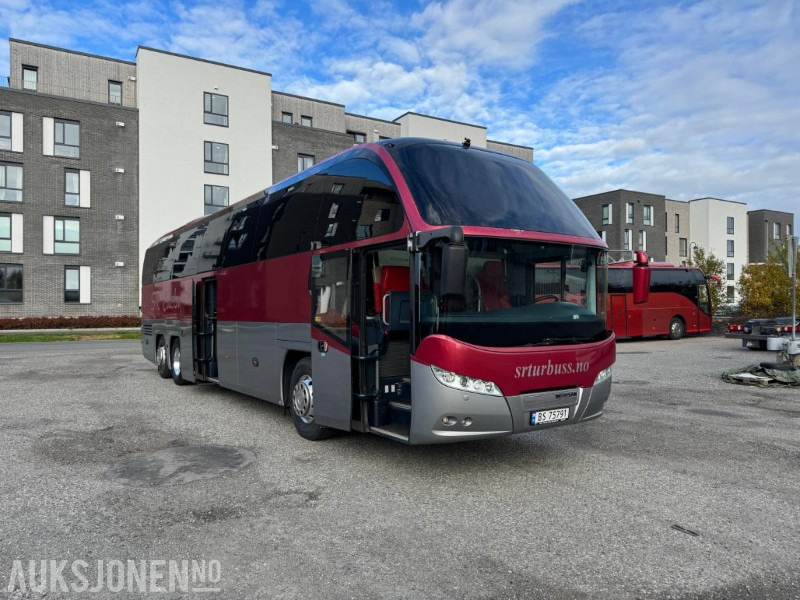 2013 MAN NEOPLAN Cityliner EEV-Nylig EU-godkjent - 53 seter - 615222km -turbuss - Autobus: foto 2 2013 MAN NEOPLAN Cityliner EEV-Nylig EU-godkjent - 53 seter - 615222km -turbuss - Autobus: foto 2