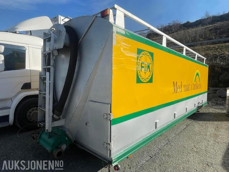 2005 Tank til mel og korn - Bulk-transport - 35 000 liter - Tipp kydraulikk - 7 rom - Kamera - Sluser - Hjelperamme. - Camion: foto 5 2005 Tank til mel og korn - Bulk-transport - 35 000 liter - Tipp kydraulikk - 7 rom - Kamera - Sluser - Hjelperamme. - Camion: foto 5