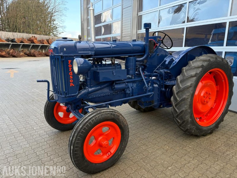 Ford Fordson-Stegamajor E27N - Trattore: foto 2 Ford Fordson-Stegamajor E27N - Trattore: foto 2