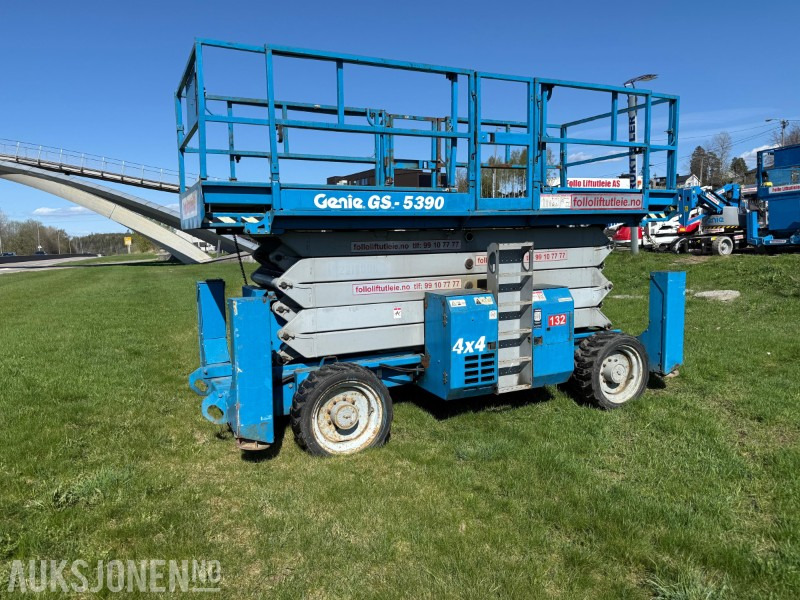 Genie GS 5390 RT 18-meter terreng sakselift, dobbel utskyt, 680kg kapasitet - Piattaforma aerea: foto 2 Genie GS 5390 RT 18-meter terreng sakselift, dobbel utskyt, 680kg kapasitet - Piattaforma aerea: foto 2