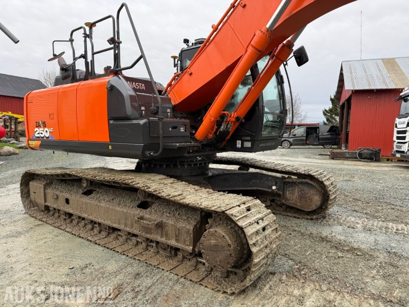 Hitachi ZX250 LC-6 EC223, GPS, Sentralsmøring, 2 skuffer, LED - Escavatore: foto 4 Hitachi ZX250 LC-6 EC223, GPS, Sentralsmøring, 2 skuffer, LED - Escavatore: foto 4