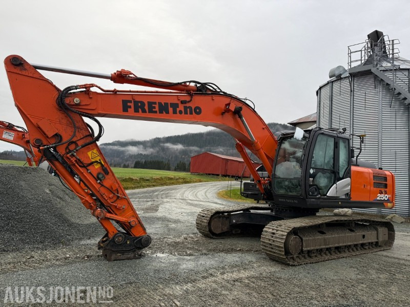 Hitachi ZX250 LC-6 EC223, GPS, Sentralsmøring, 2 skuffer, LED - Escavatore: foto 1 Hitachi ZX250 LC-6 EC223, GPS, Sentralsmøring, 2 skuffer, LED - Escavatore: foto 1