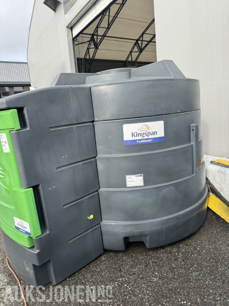 Kingspan Fuelmaster 3500L stasjonær dieseltank med pumpe og låsbart skap. - Attrezzatura da costruzione: foto 1 Kingspan Fuelmaster 3500L stasjonær dieseltank med pumpe og låsbart skap. - Attrezzatura da costruzione: foto 1