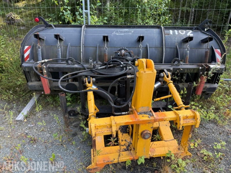 Macchina agricola 1990 Øveraasen Kommunal skjær: foto 1
