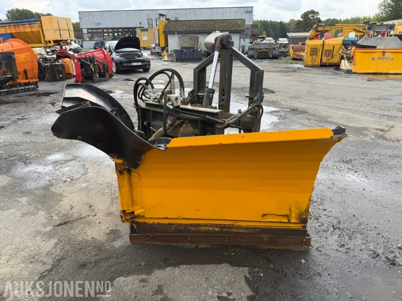 1999 Tellefsdal V-2700HS V-Plog - Macchina agricola: foto 1 1999 Tellefsdal V-2700HS V-Plog - Macchina agricola: foto 1