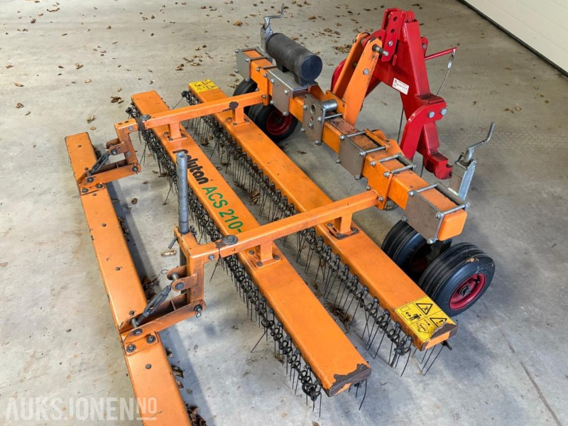 2013 Polytan ACS 210-2 kunstgresspleieaggregat,vedlikeholdsverktøy for kunstgressbaner - Macchina agricola: foto 5 2013 Polytan ACS 210-2 kunstgresspleieaggregat,vedlikeholdsverktøy for kunstgressbaner - Macchina agricola: foto 5