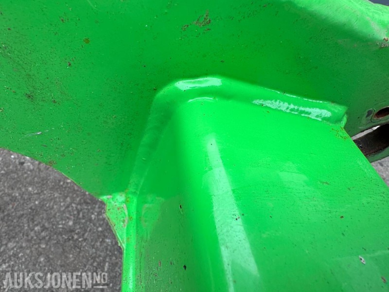 Lite brukt løftearm til Avant 630 - Macchina agricola: foto 3 Lite brukt løftearm til Avant 630 - Macchina agricola: foto 3