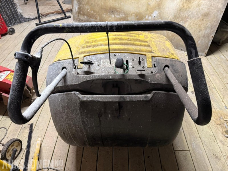 Kärcher KM 85/50 W – Bensindrevet feiemaskin - Macchinario industriale: foto 2 Kärcher KM 85/50 W – Bensindrevet feiemaskin - Macchinario industriale: foto 2