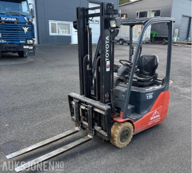 2013 Toyota 8FBET15 - Elektrisk truck - Hydraulisk spredning og sideforskyvning på gafler - Vekt på gafler - Gått 1671 timer - Mezzo di movimentazione: foto 1 2013 Toyota 8FBET15 - Elektrisk truck - Hydraulisk spredning og sideforskyvning på gafler - Vekt på gafler - Gått 1671 timer - Mezzo di movimentazione: foto 1