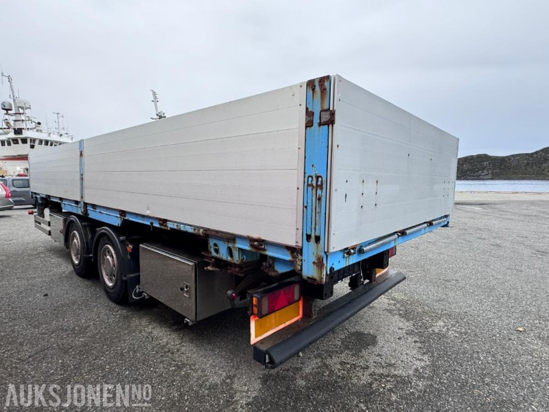 2002 Goebel & Sohn Containerchassi / Boggi kjerre med Kögel ER 74 Vekselflak med aluminiumskarmer - Supersingel hjul - Rimorchio: foto 4 2002 Goebel & Sohn Containerchassi / Boggi kjerre med Kögel ER 74 Vekselflak med aluminiumskarmer - Supersingel hjul - Rimorchio: foto 4