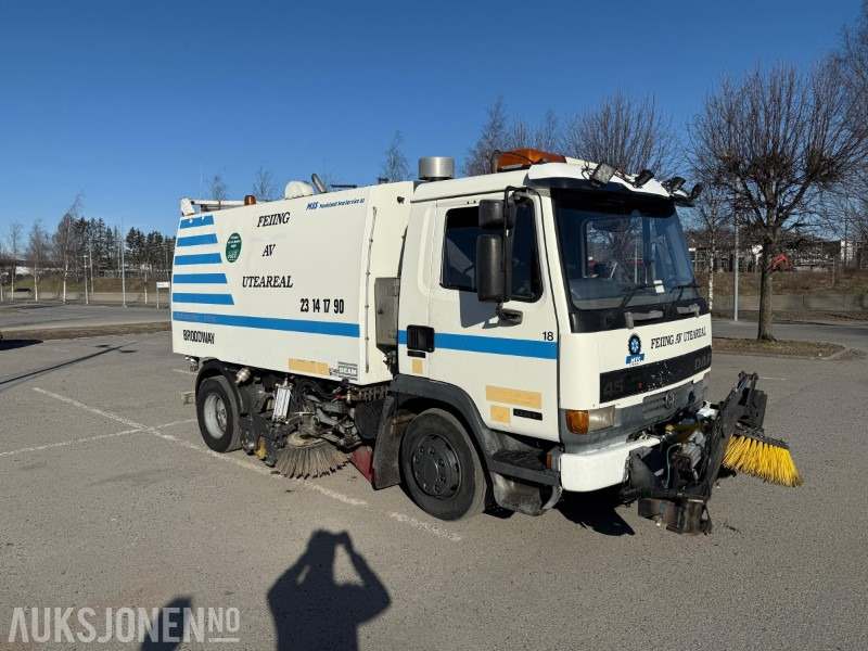 1997 DAF 45 180 TI feiebil, tilhengerfeste, nytt sug, kamera, ekstralys - Veicolo speciale/ Comunale: foto 3 1997 DAF 45 180 TI feiebil, tilhengerfeste, nytt sug, kamera, ekstralys - Veicolo speciale/ Comunale: foto 3