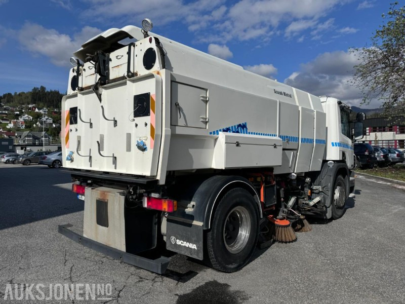 2006 Scania P340 DB - 4X2 - HNA Feiebil - Gått kun 99.688 km - Veicolo speciale/ Comunale: foto 4 2006 Scania P340 DB - 4X2 - HNA Feiebil - Gått kun 99.688 km - Veicolo speciale/ Comunale: foto 4