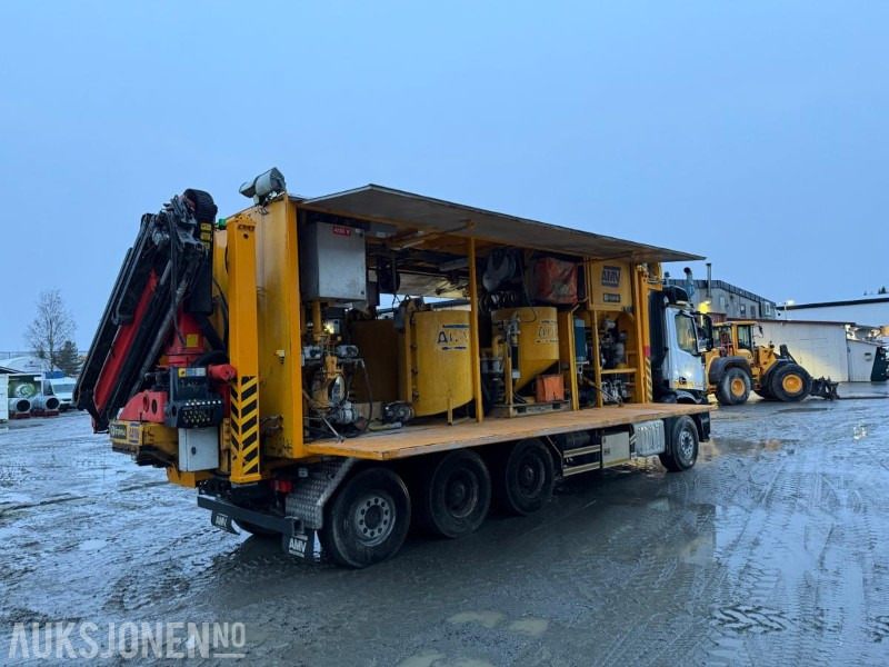 2017 Mercedes-Benz Arocs 3235 8x4, Injeksjonsrigg AMV, EURO 6, påmontert kran - Veicolo speciale/ Comunale: foto 5 2017 Mercedes-Benz Arocs 3235 8x4, Injeksjonsrigg AMV, EURO 6, påmontert kran - Veicolo speciale/ Comunale: foto 5