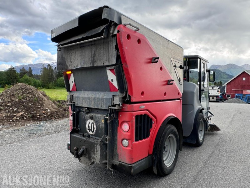 2018 Hako Citymaster 1600 - Vei, gate og gulv feiemaskin - Redskapsbærer med kosteaggregat for gang/vei og børsteaggregat for gulv - Veicolo speciale/ Comunale: foto 4 2018 Hako Citymaster 1600 - Vei, gate og gulv feiemaskin - Redskapsbærer med kosteaggregat for gang/vei og børsteaggregat for gulv - Veicolo speciale/ Comunale: foto 4