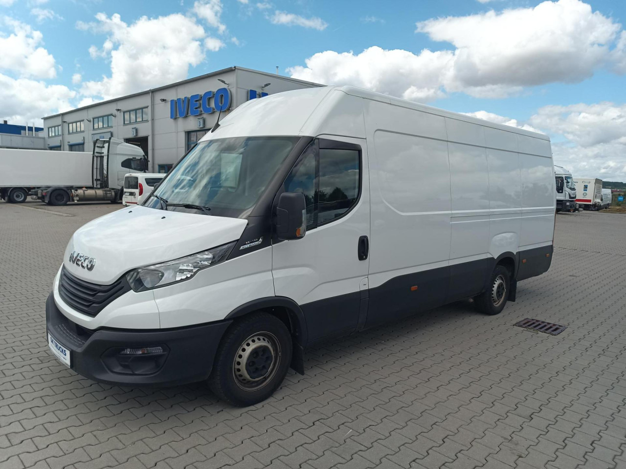 IVECO Daily 35S16A8V - Furgone chiuso: foto 1 IVECO Daily 35S16A8V - Furgone chiuso: foto 1
