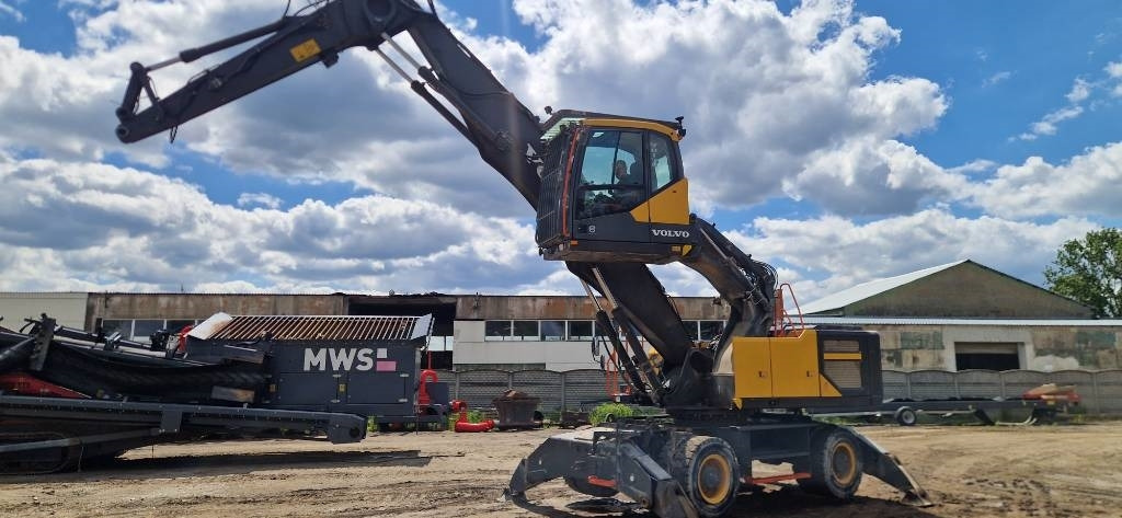 Volvo EW 240 E MH - Escavatore per movimentazione: foto 1 Volvo EW 240 E MH - Escavatore per movimentazione: foto 1