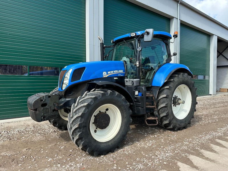 New Holland T7.250 Power Command - Trattore: foto 1 New Holland T7.250 Power Command - Trattore: foto 1