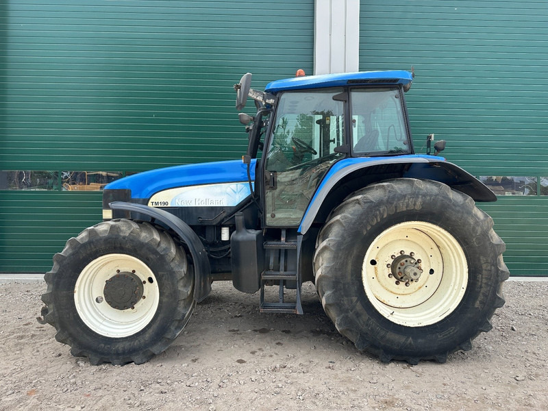 New Holland TM 190 - Trattore: foto 3 New Holland TM 190 - Trattore: foto 3