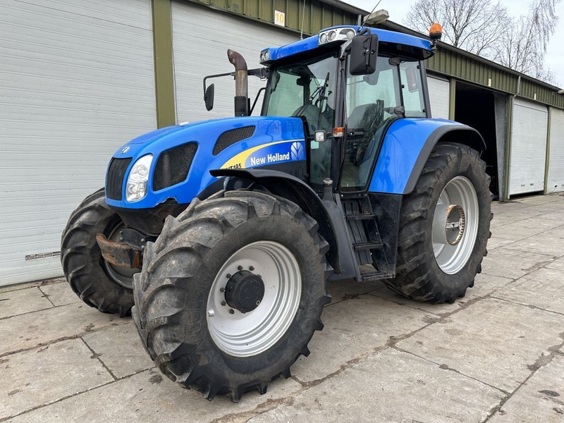 New Holland TVT 195 Dutch registration - Trattore: foto 1 New Holland TVT 195 Dutch registration - Trattore: foto 1