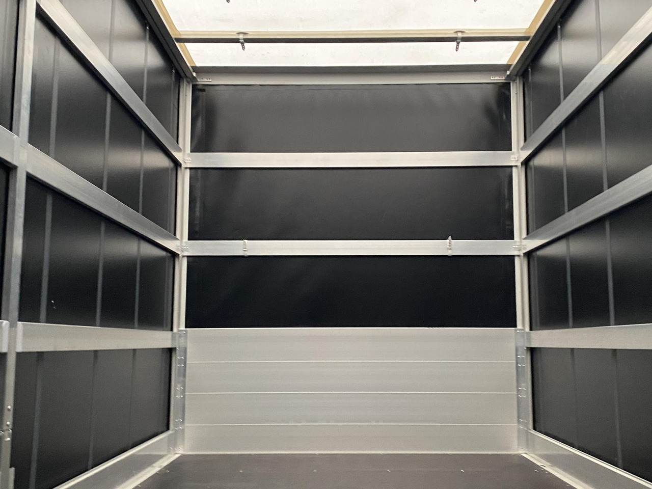 Furgone centinato nuovo MAN TGE 3.180 L4 2.0 TDI | PRITSCHE PLANE + SCHLAFKABINE: foto 19