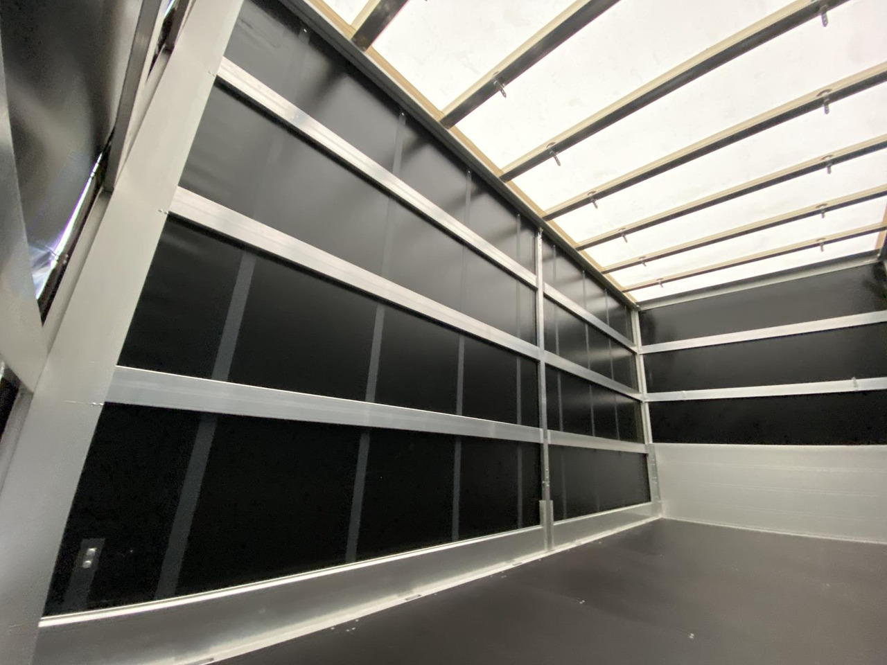 Furgone centinato nuovo MAN TGE 3.180 L4 2.0 TDI | PRITSCHE PLANE + SCHLAFKABINE: foto 18