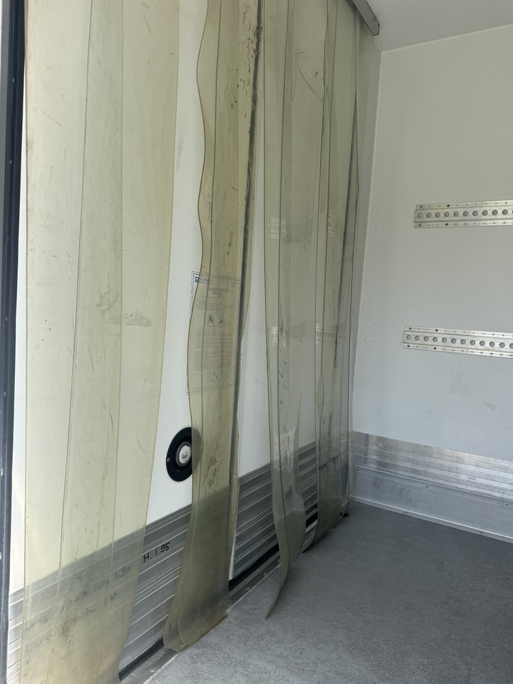 Furgone frigo per il trasporto di alimenti Renault Maxity 140 dxi: foto 16