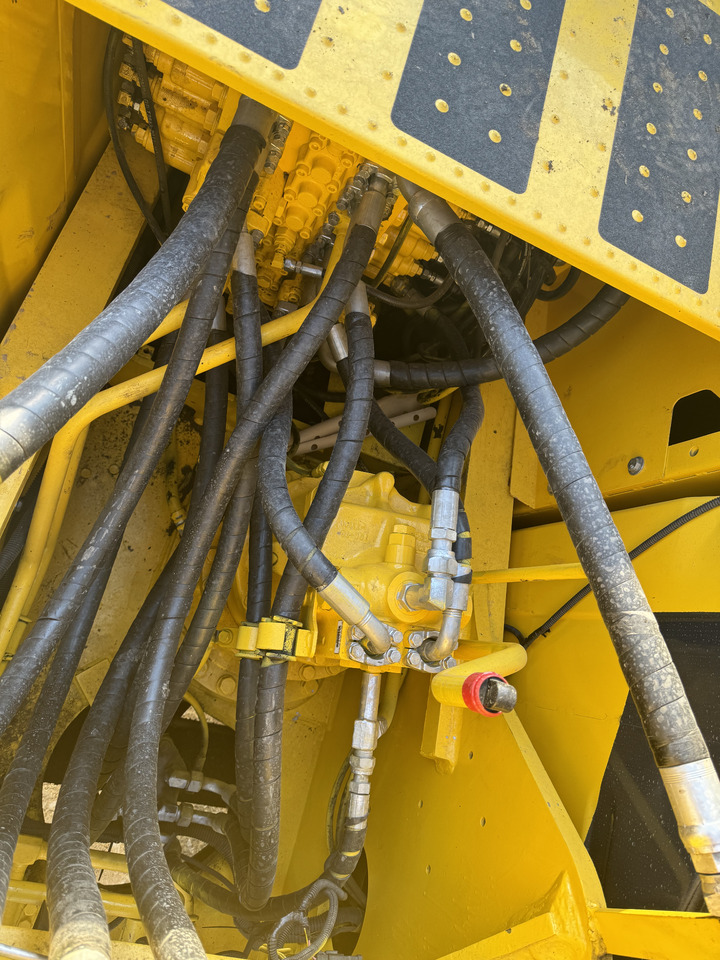 Escavatore cingolato Komatsu PC220 PC210 PC200 Komatsu Crawler Hight Quality Used Excavator: foto 8 Escavatore cingolato Komatsu PC220 PC210 PC200 Komatsu Crawler Hight Quality Used Excavator: foto 8