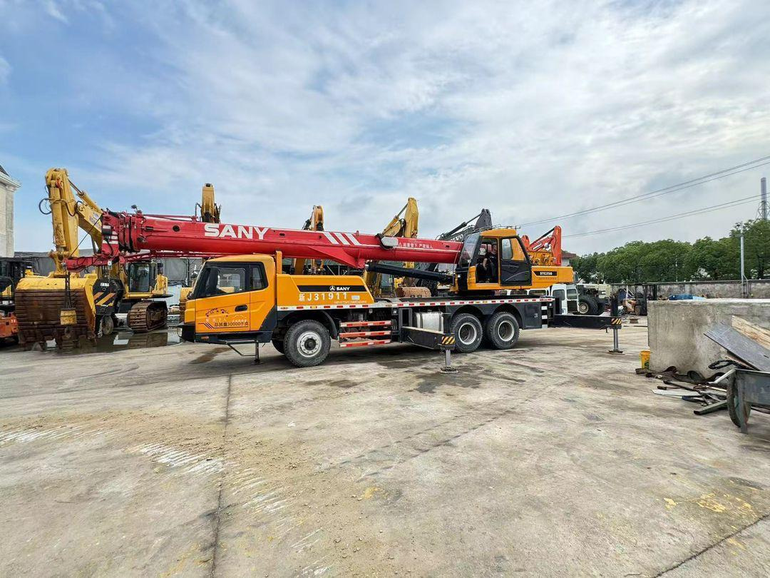 Sany 25 Ton Used Truck Crane 50 Ton 70 Ton 80 Ton 100 Ton 120 Ton 200 Ton 220Ton 240 Ton 300 Ton XCMG Zoomlion Liebherr Tadano Truck Crane - Autogru: foto 4 Sany 25 Ton Used Truck Crane 50 Ton 70 Ton 80 Ton 100 Ton 120 Ton 200 Ton 220Ton 240 Ton 300 Ton XCMG Zoomlion Liebherr Tadano Truck Crane - Autogru: foto 4