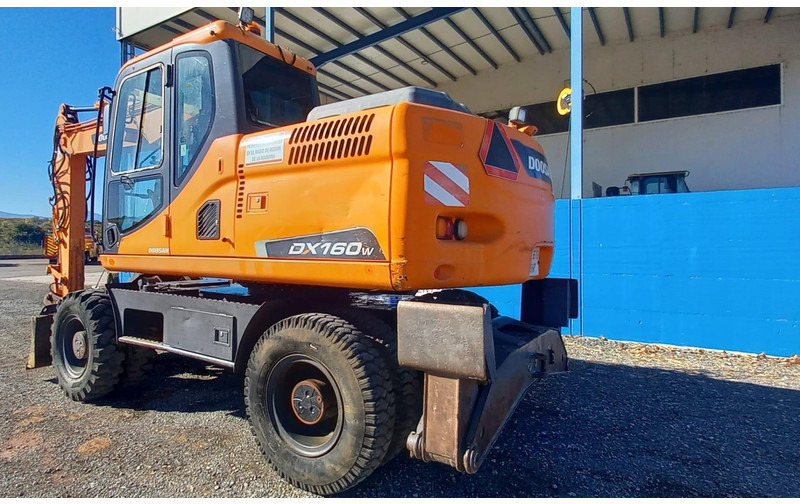 Doosan DX140W-3 - Escavatore gommato: foto 3 Doosan DX140W-3 - Escavatore gommato: foto 3
