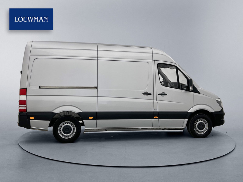 Mercedes-Benz Sprinter 314 2.2 CDI Inrichting Laadlift Betimmering Cruise Control Parkeersensoren Automaat 220v omvormer Geveerde stoel - Furgone chiuso: foto 3 Mercedes-Benz Sprinter 314 2.2 CDI Inrichting Laadlift Betimmering Cruise Control Parkeersensoren Automaat 220v omvormer Geveerde stoel - Furgone chiuso: foto 3