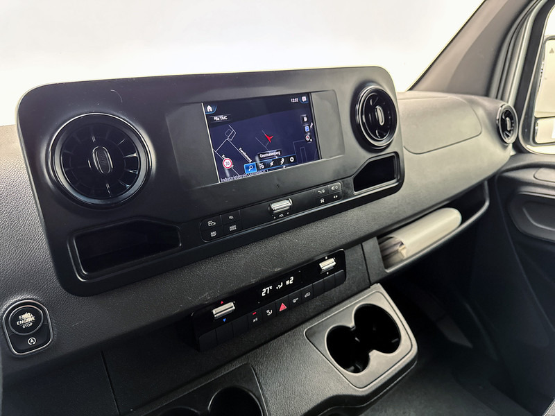 Mercedes-Benz Sprinter 314 2.2 CDI L2H2 Automaat Laadlift Omvormer 220v Luchtgeveerde stoel Navigatie MBUX Camera - Furgone chiuso: foto 5 Mercedes-Benz Sprinter 314 2.2 CDI L2H2 Automaat Laadlift Omvormer 220v Luchtgeveerde stoel Navigatie MBUX Camera - Furgone chiuso: foto 5