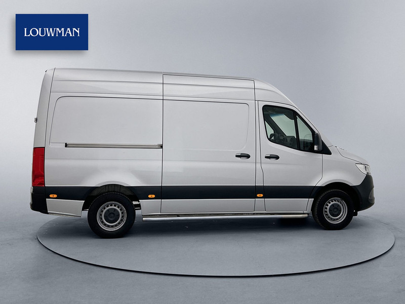 Mercedes-Benz Sprinter 315 1.9 CDI L2H2 Inrichting 220v omvormer Laadlift Navigatie Achteruitrijcamera Inrichting Cruise Control - Furgone chiuso: foto 4 Mercedes-Benz Sprinter 315 1.9 CDI L2H2 Inrichting 220v omvormer Laadlift Navigatie Achteruitrijcamera Inrichting Cruise Control - Furgone chiuso: foto 4