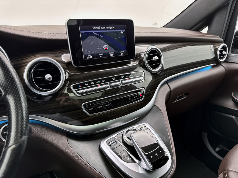 Mercedes-Benz V-Klasse 220d Lang Avantgarde Edition 8 Persoons incl. BPM Elektr schuifdeuren Nappa Leder Pano 8 zitplaatsen Geel kenteken - Minibus, Pulmino: foto 5 Mercedes-Benz V-Klasse 220d Lang Avantgarde Edition 8 Persoons incl. BPM Elektr schuifdeuren Nappa Leder Pano 8 zitplaatsen Geel kenteken - Minibus, Pulmino: foto 5