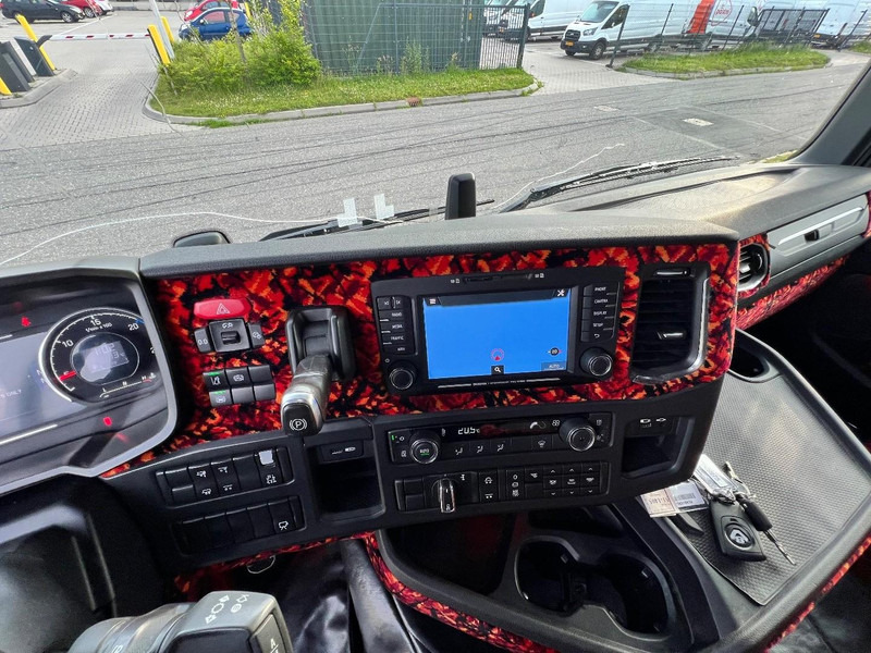 Trattore stradale Scania R520 V8 6x2 Trekker WB 295 / Hydraulic / Full Air / Double Boogie: foto 19 Trattore stradale Scania R520 V8 6x2 Trekker WB 295 / Hydraulic / Full Air / Double Boogie: foto 19