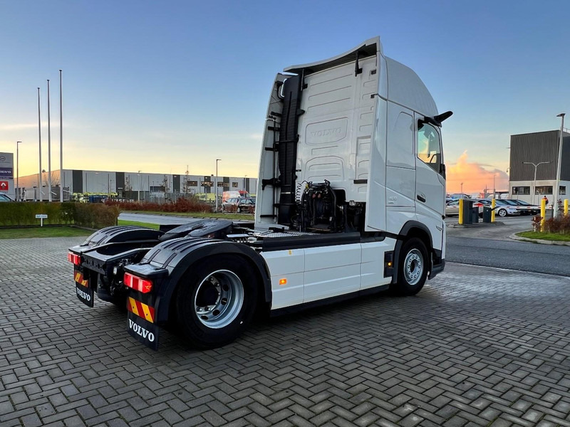Volvo FH 460 4x2 trekker Aero / Globetrotter XL / Standclima - Trattore stradale: foto 5 Volvo FH 460 4x2 trekker Aero / Globetrotter XL / Standclima - Trattore stradale: foto 5